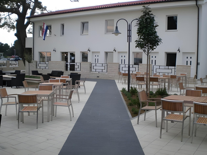 Food & Drinks 3, HI Hostel Zadar, Zadar