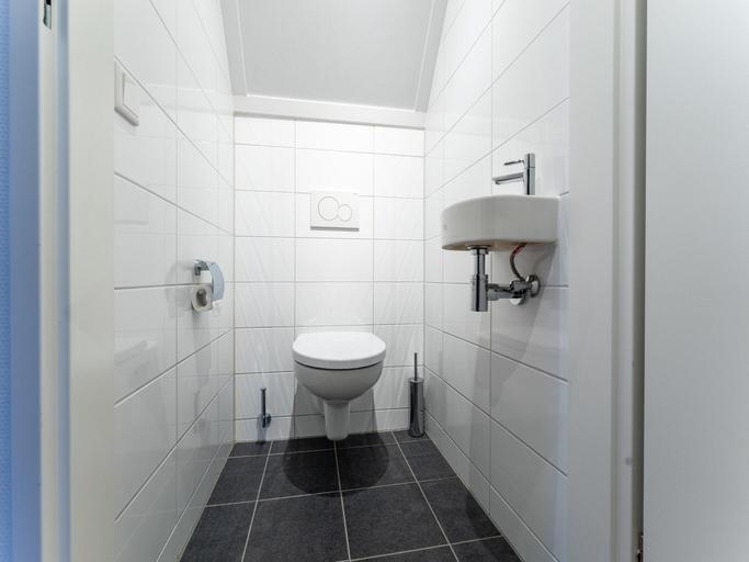 Bathroom 3, Modern holiday home by the sea with sauna, Tholen