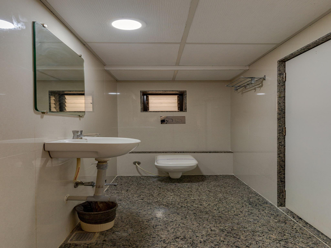 Bathroom, Hotel Surya International, Solapur