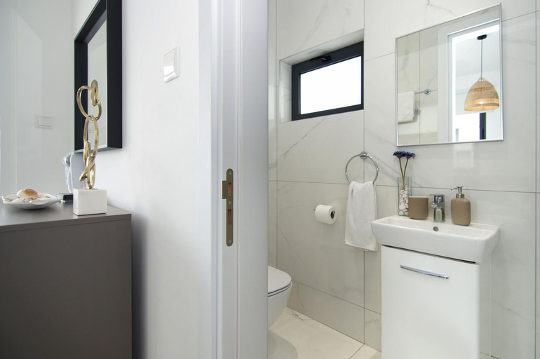 Bathroom 3, Villa Amity
