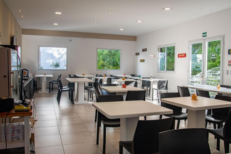 Others 2, Hotel Vesubio I, Villa Gesell