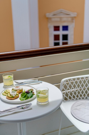 Food & Drinks 5, The Nestorian Syros, South Aegean