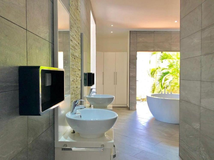 Bathroom 3, Amber Villas Diani, Msambweni