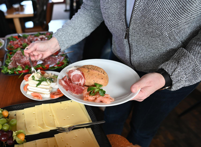 Food & Drinks
