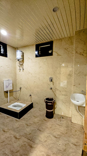 Bathroom, Hotel Kaaynat Mahal 25 Mtrs from Dargah, Ajmer