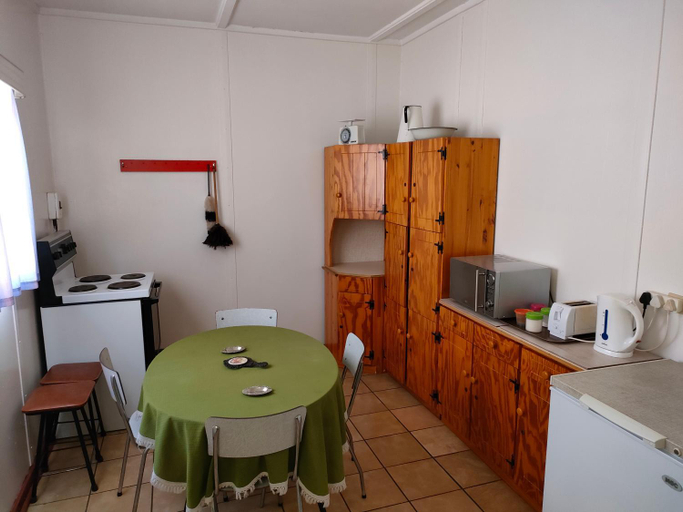 Others 2, Bets Guesthouse, Xhariep