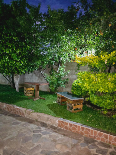 Others 5, The Wild Thing Guesthouse