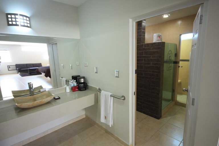 Bathroom 3, Hotel 5 Inn, Silao