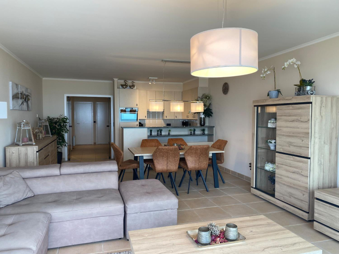 Others 5, Apartment in Nieuwpoort by Sandy Beaches, West-Vlaanderen