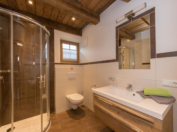 Bathroom 2, Apartment in Kaprun near the ski area, Zell am See