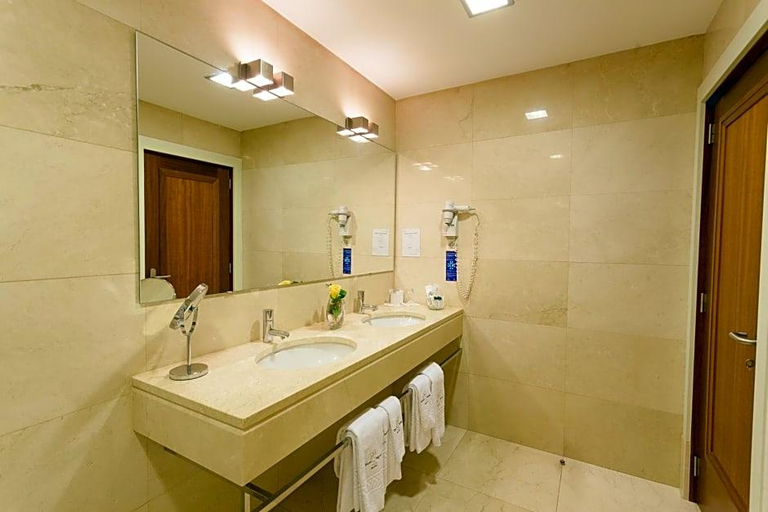 Bathroom 5, Hotel Bracara Augusta, Braga