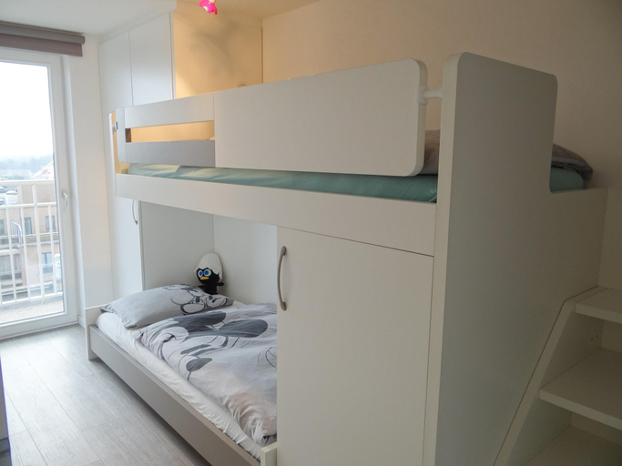 Bedroom, Apartment in Nieuwpoort by the North Sea, West-Vlaanderen