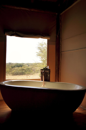 Bathroom 4, Bush Lodge (Amakhala GR), Cacadu
