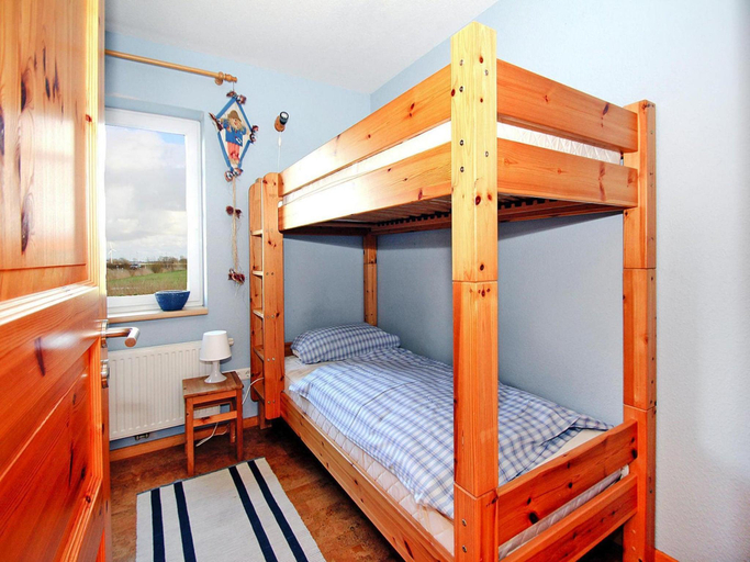 Bedroom 2, Ferienhaus am Deichtor in Nessmersiel, Aurich