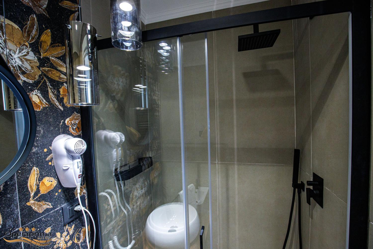 Bathroom 1, OPERAPRIMASUITE in centro, Messina