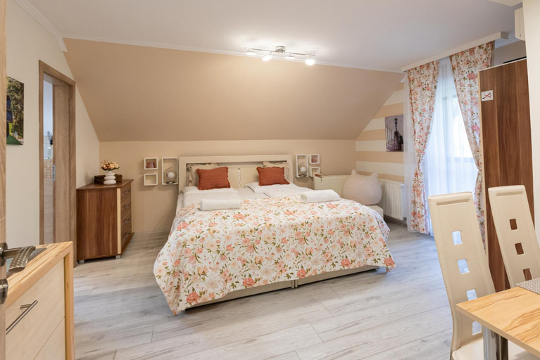 Bedroom 2, Balaton Fantasy Panzio, Balatonfüred