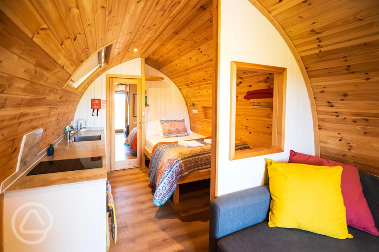 Bedroom 2, Missin' Link Glamping, West Sussex