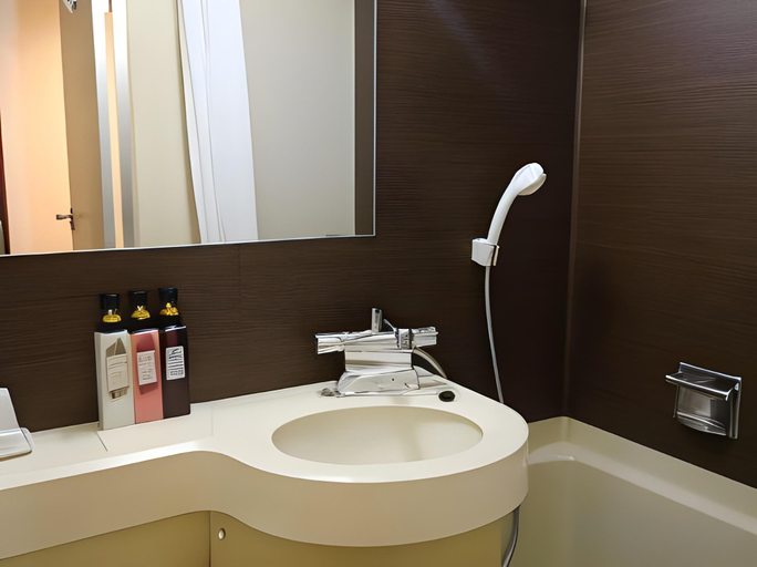 Bathroom 4, Shin Iizuka Station Hotel, Iizuka
