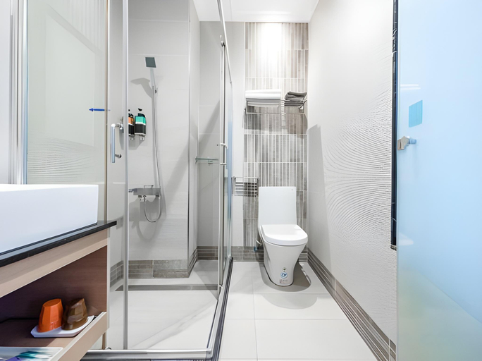 Bathroom 4, Oceanic Pearl Resort, Pingtung