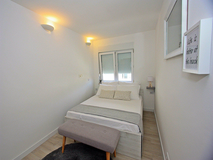 2, Apartments Tomy, Sutivan
