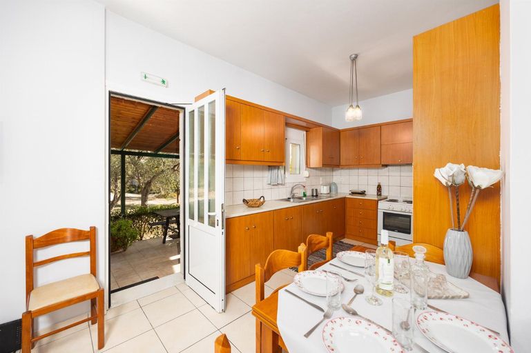 Others 4, Villa Dimitris, Crete