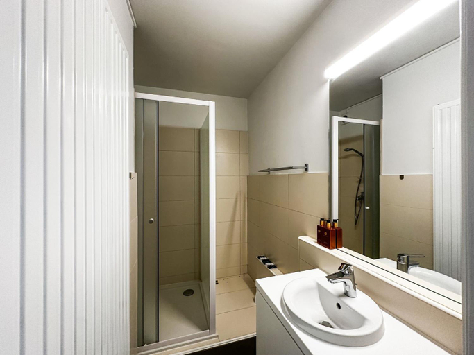 Bathroom 2, Apartment in Nieuwpoort with Sea Views, West-Vlaanderen