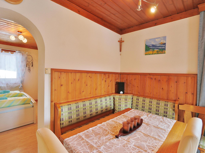 Bedroom 2, Apartment in Niedernsill near Ski Slopes, Zell am See