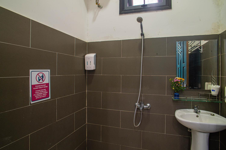 Bathroom 3, Sophia Homestay Hoi An, Da Nang