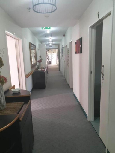 Public Area 2, Piwaka Lodge and Backpackers, Marlborough