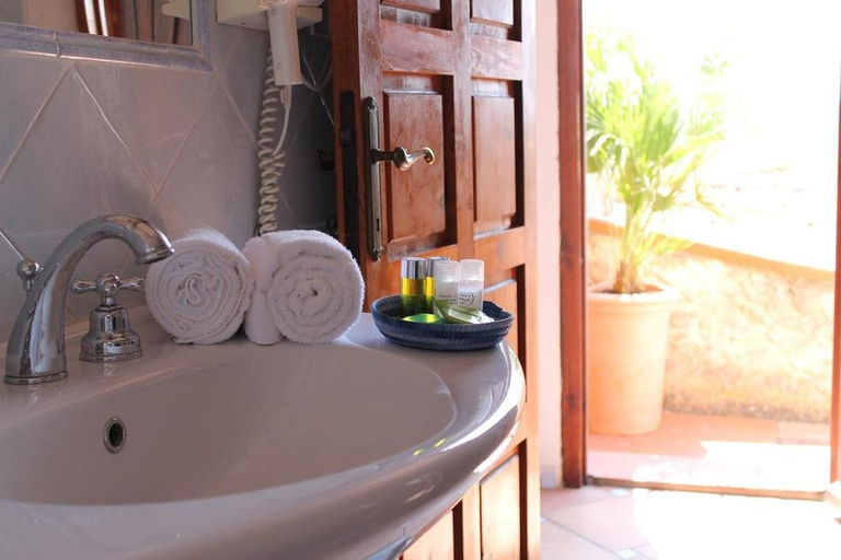 Bathroom 4, Club Esse Porto Rafael, Olbia-Tempio