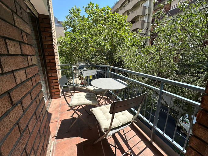 Others 4, Rooms Aragon, Barcelona