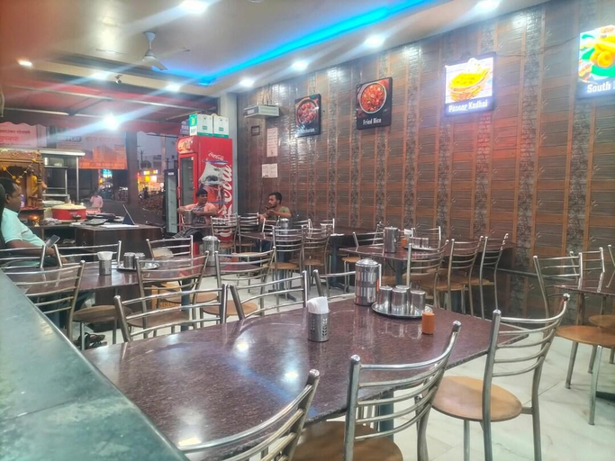 Food & Drinks, HOTEL SHRI PUSHPANJALI, Ahmadnagar