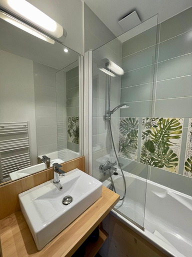 Bathroom, La MaiZon du Bois, Savoie
