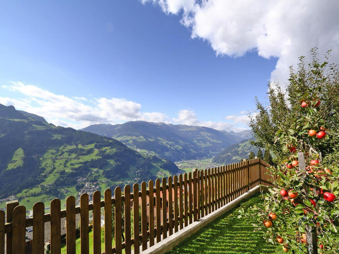 Others 5, Apartment in Hippach near Horbergbahn, Schwaz
