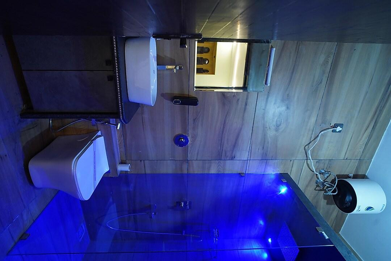Bathroom 3, Vivan Palace, Jaisalmer