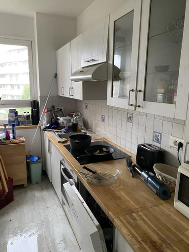 Others 3, Room private, Paris