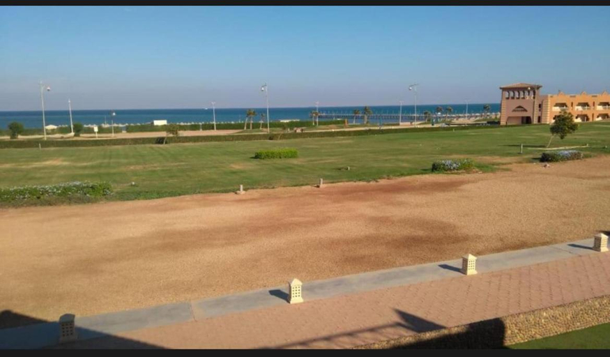 Others 5, Porto south beach, 'Ataqah