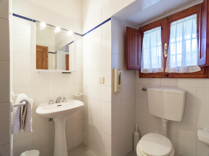 Bathroom 3, Tuscan Cottage with 2 Pools, Florence