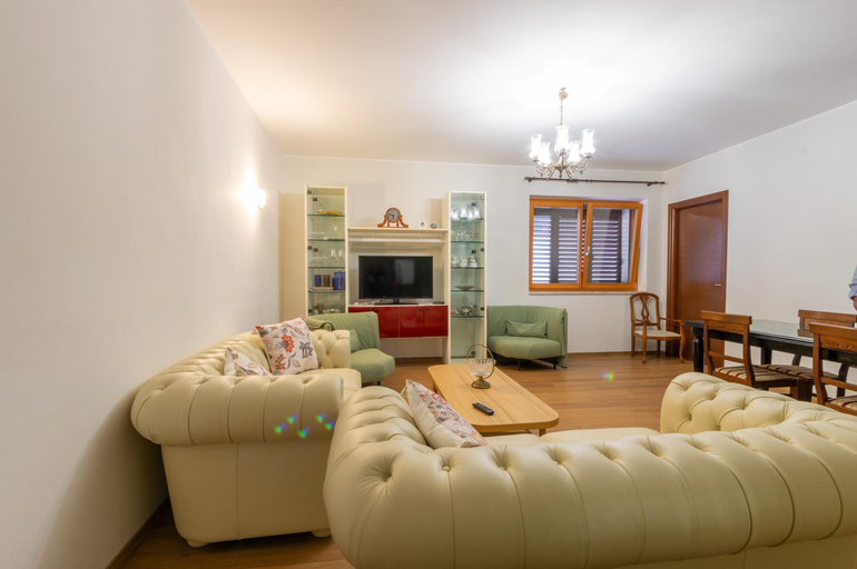 Others 5, San Lorenzo B & B, Potenza
