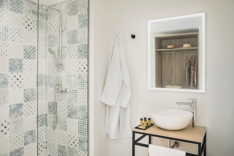 Bathroom 5, Aparthotel Marina Drach, Baleares
