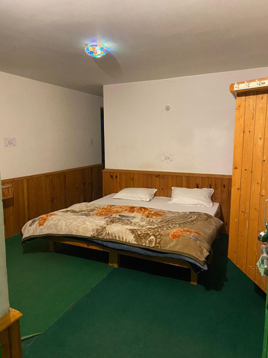 Others 3, Rockway hostel, Kullu