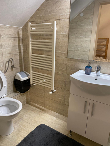 Bathroom 3, Salt Key House Complete, Praid