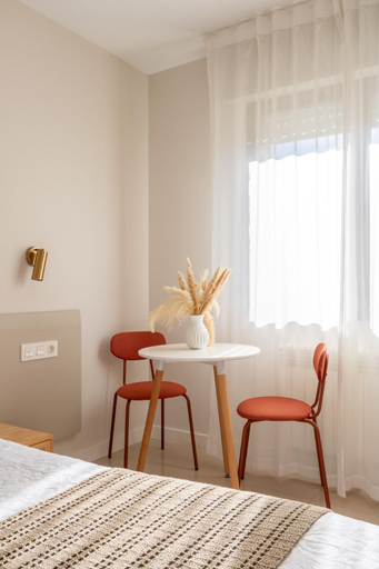 Others 3, Hostal Lobrega, La Rioja