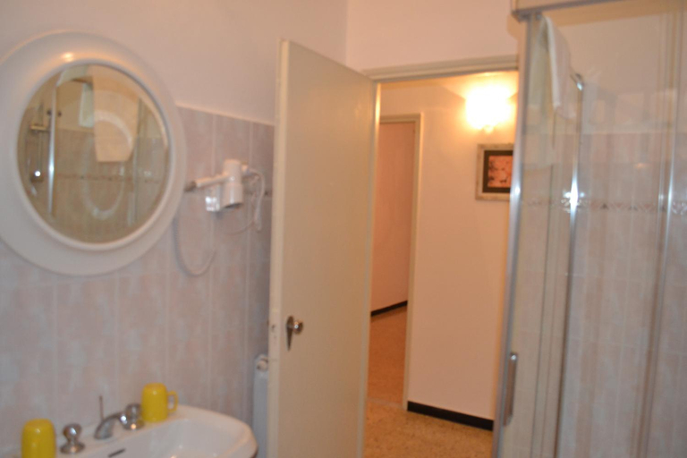 Others 5, Affittacamere Suite 5 Terre-Riomaggiore, La Spezia