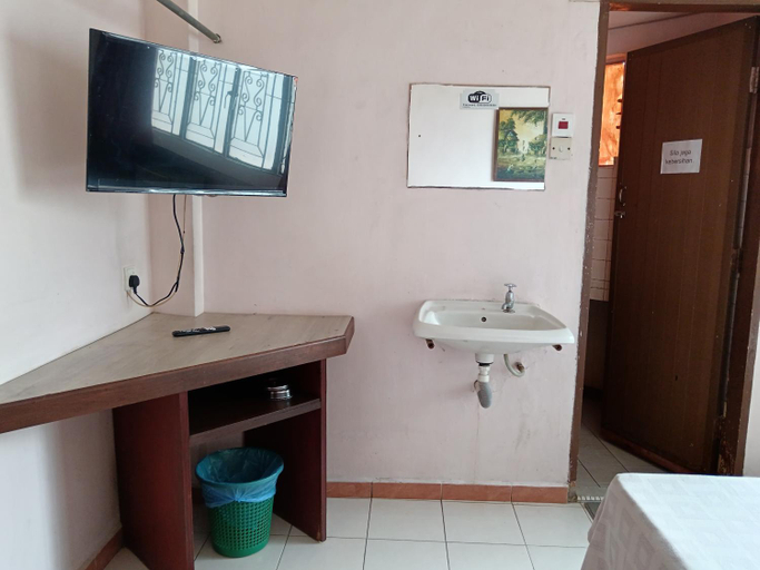 Bathroom 5, New Budget Inn Hotel, Kemaman