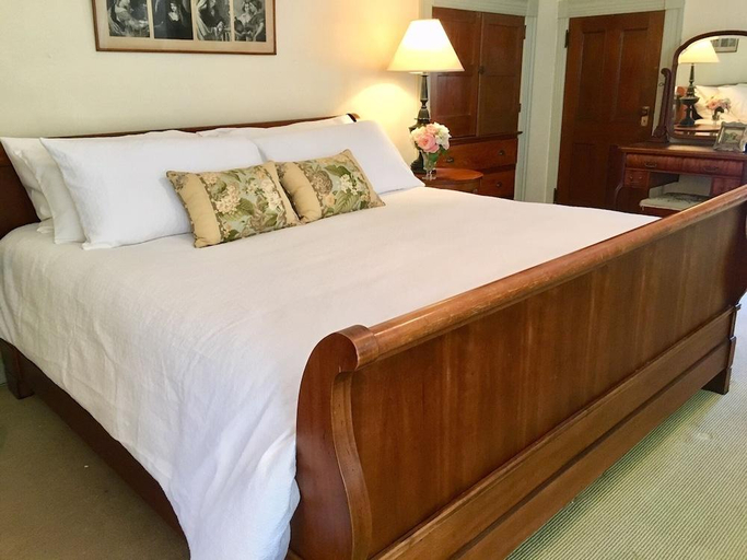 Bedroom 2, MANOR HOUSE - BED AND BREAKFAST - ADULTS ONLY, Litchfield