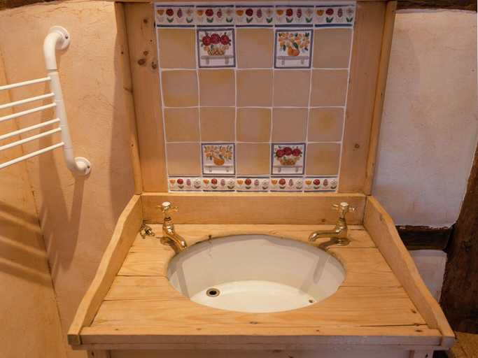 Bathroom 2, Spacious Retreat in Warizy, Luxembourg