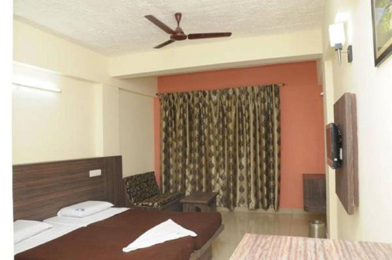 Bedroom 3, Hotel Shoven, Davanagere