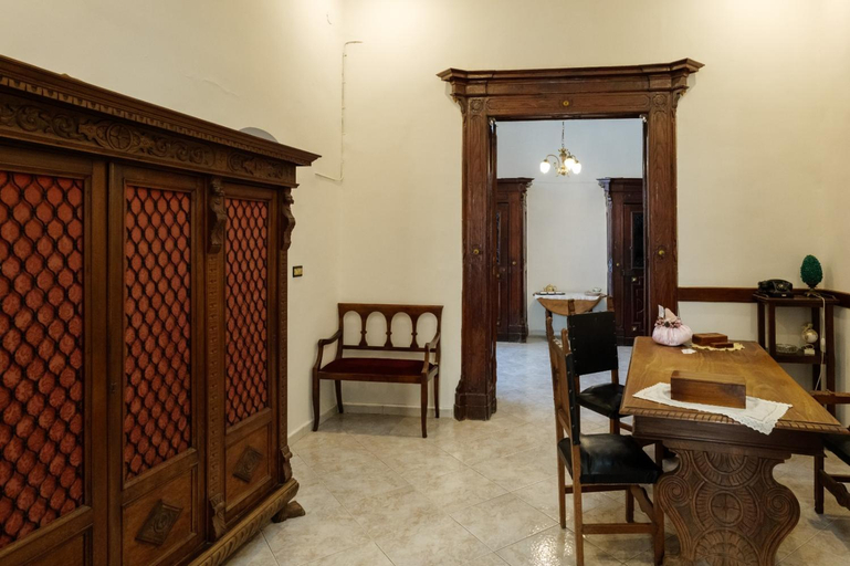 Others 4, La casa di nonna Teresa, Napoli