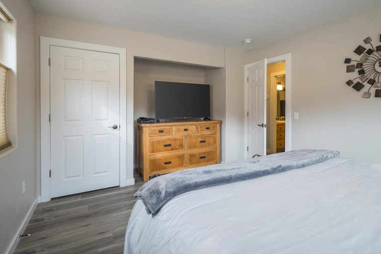 Bedroom 1, Rim Village Unit V4, Grand